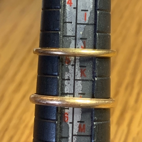 14K Gold Women's Ring Set. Stacker rings! - Picture 7 of 10